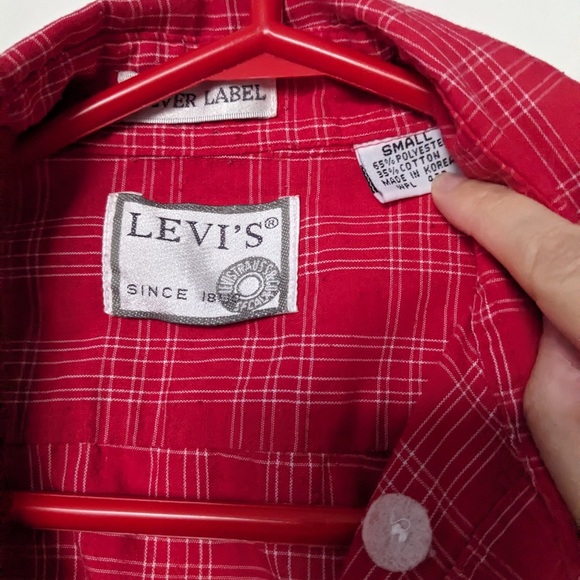 Levi’s red shirt size small - Picture 3 of 3